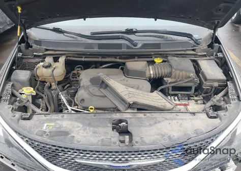 2020 Chrysler Voyager Lxi z USA, uszkodzony, nr VIN 2C4RC1DG8LR265156